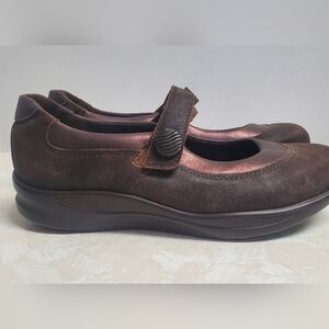 Women’s SAS Brown Suede Mary Jane Comfort Shoes